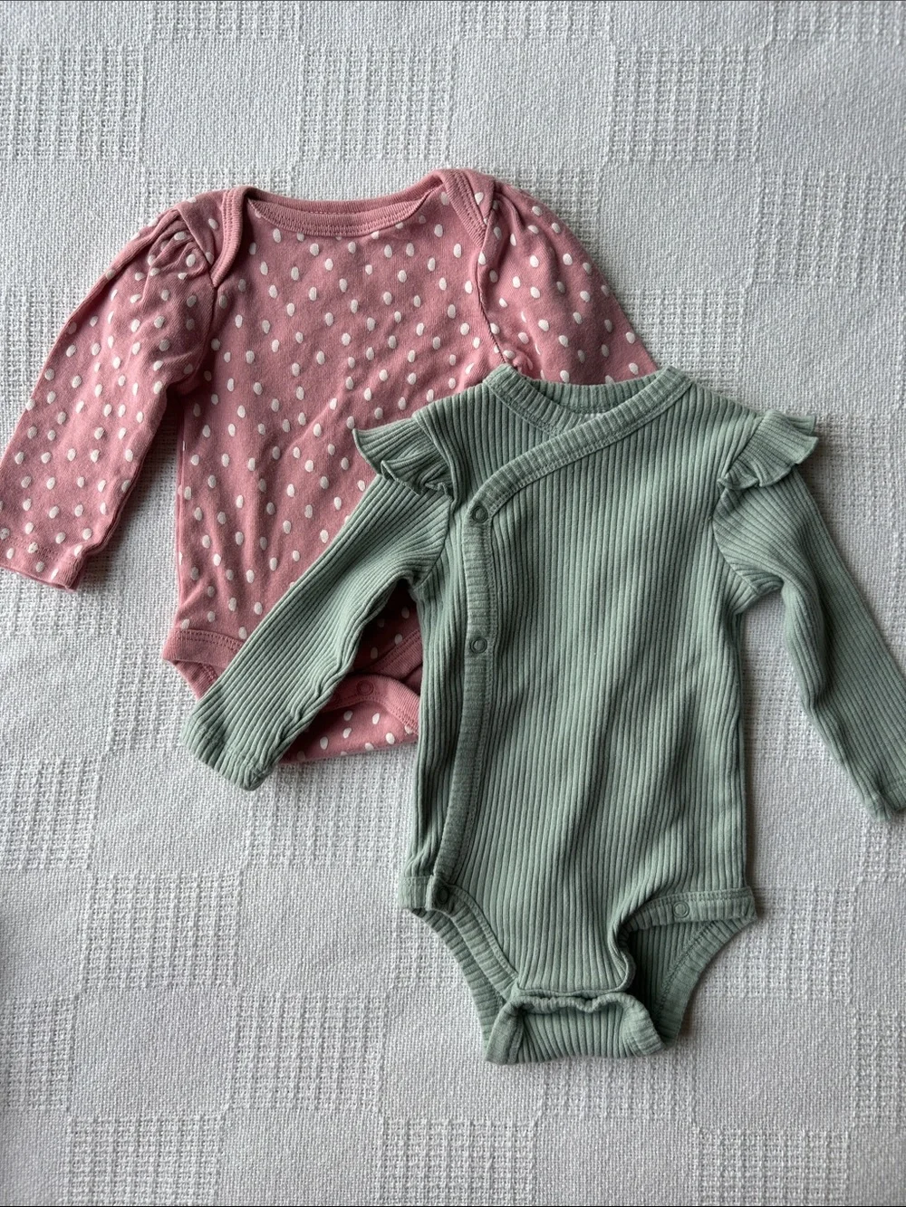 6 Girls long sleeve onesies size 0-3 months